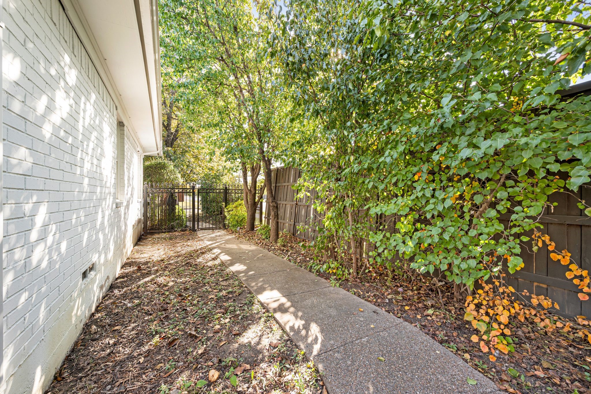 3705 Seguin Drive Dallas TX 75220