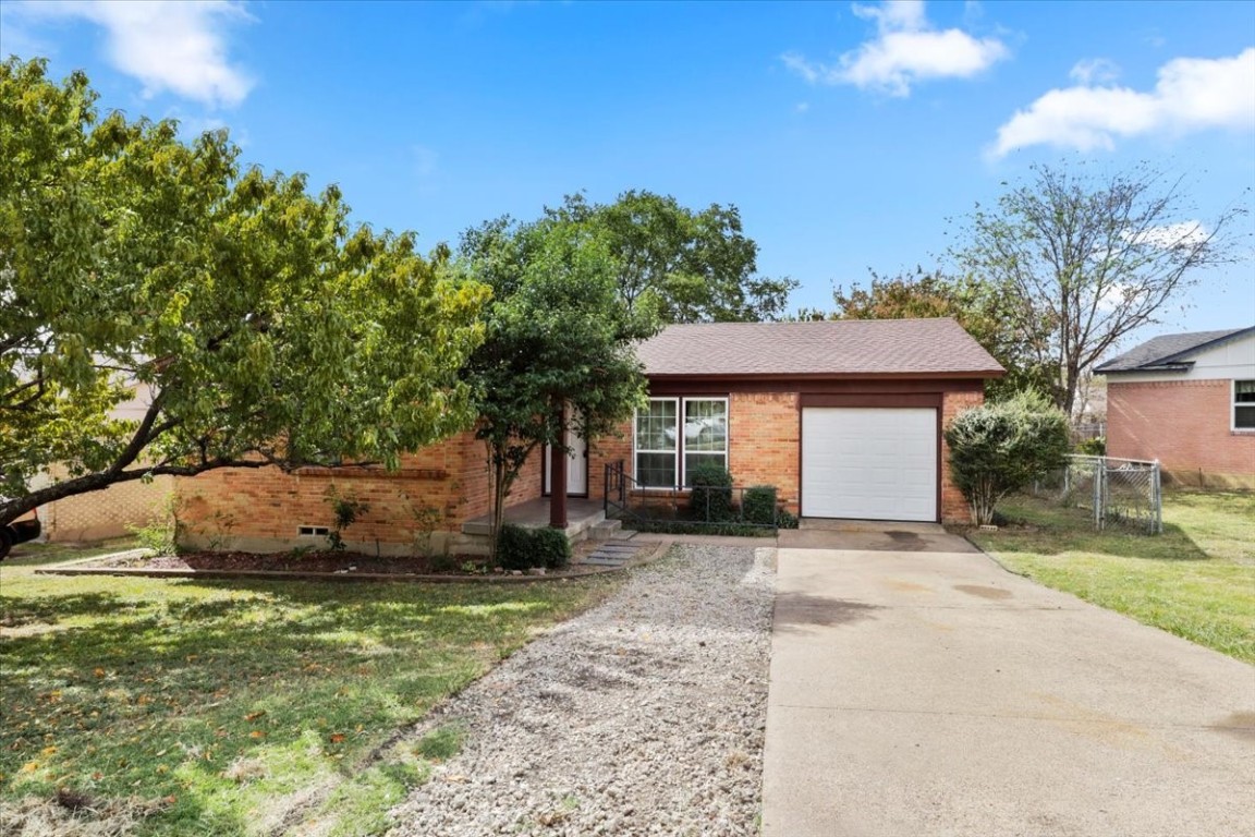 4007 Featherstone Drive Dallas TX 75216