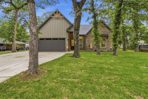 713 Club Oak Drive River Oaks TX 76114