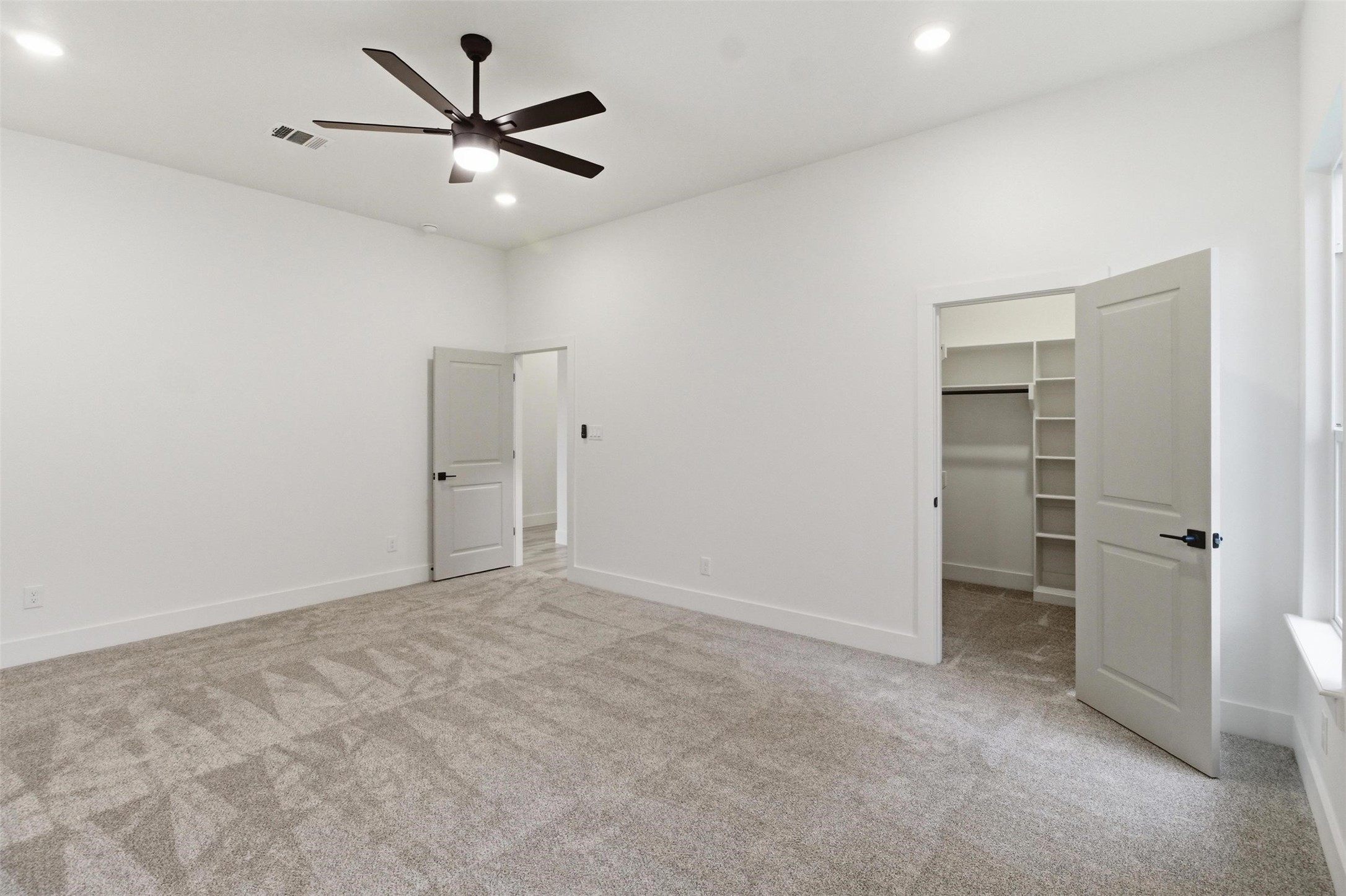 713 Club Oak Drive River Oaks TX 76114