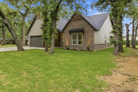 713 Club Oak Drive River Oaks TX 76114