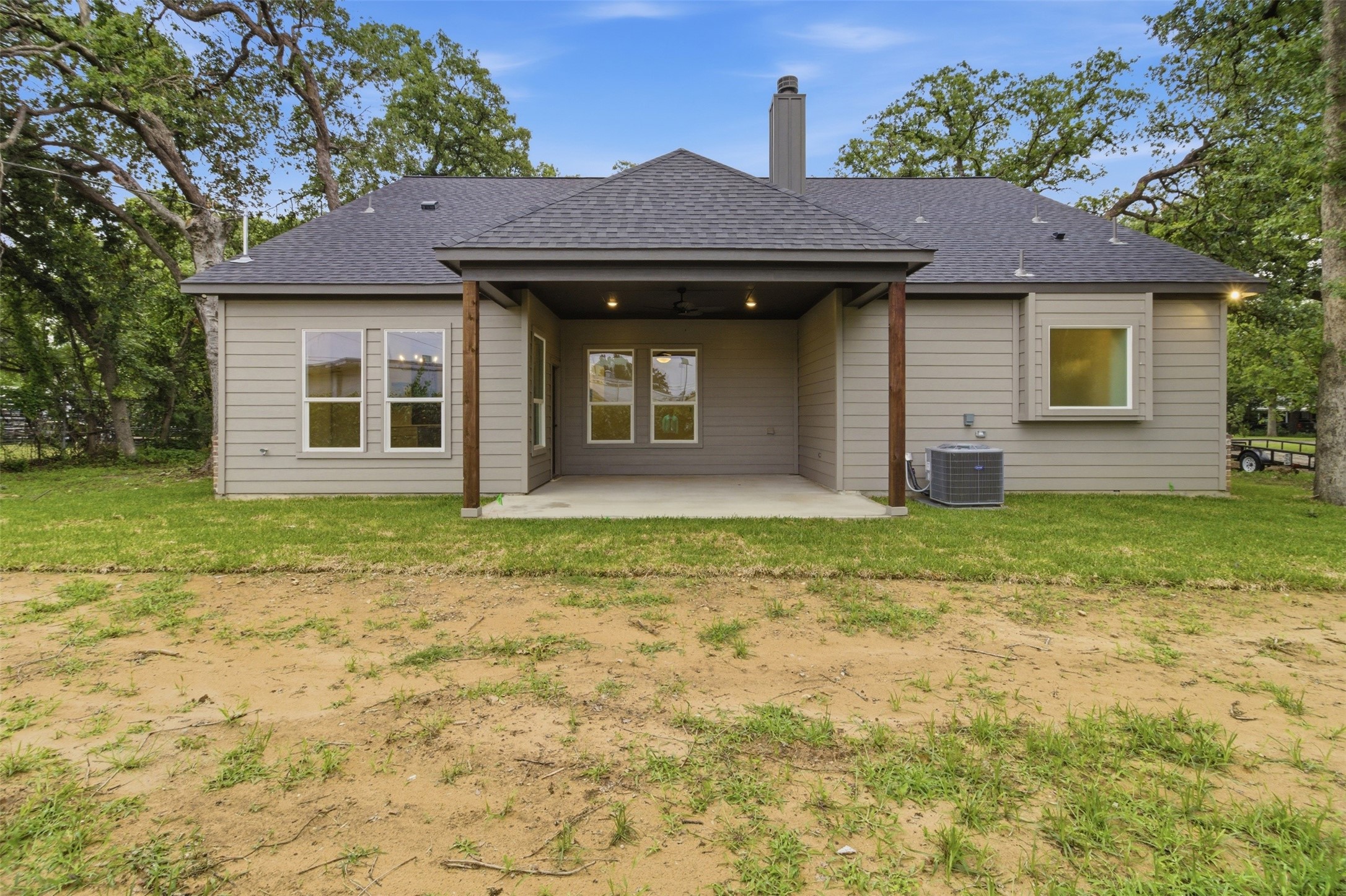 713 Club Oak Drive River Oaks TX 76114