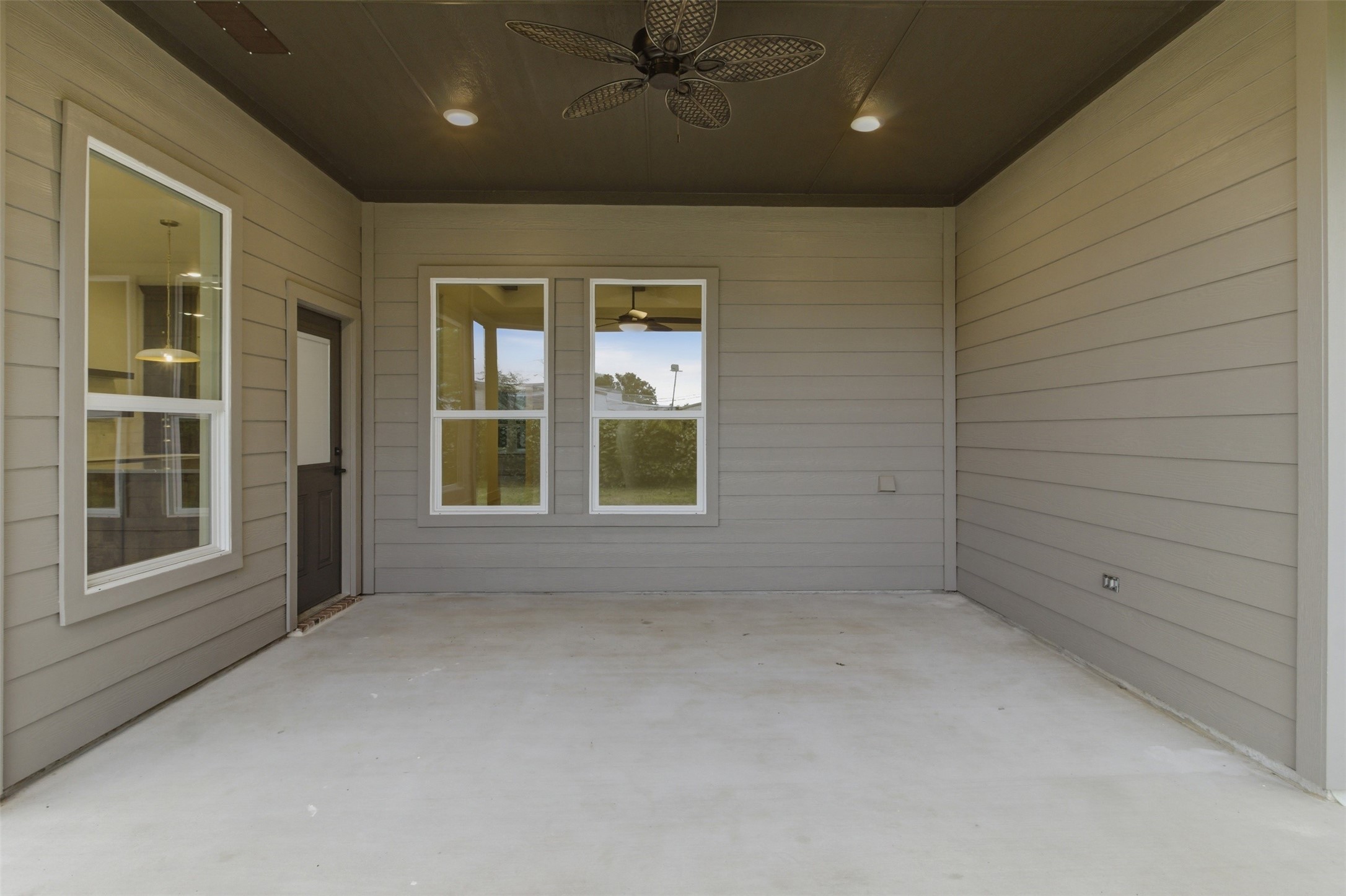 713 Club Oak Drive River Oaks TX 76114