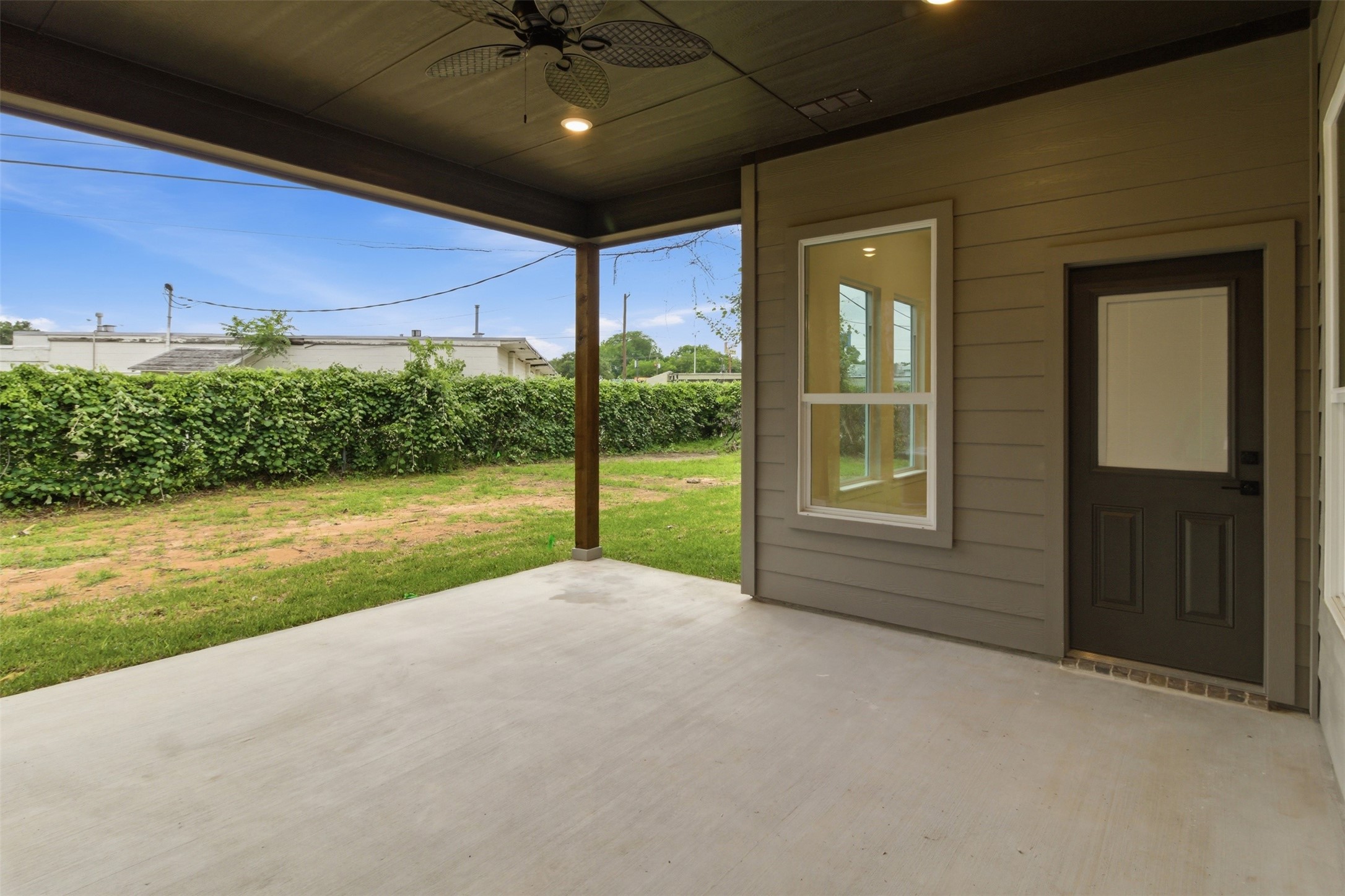 713 Club Oak Drive River Oaks TX 76114