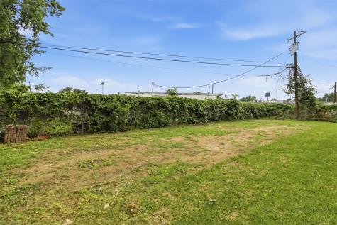 713 Club Oak Drive River Oaks TX 76114