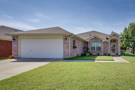 1007 Maria Drive Grand Prairie TX 75052