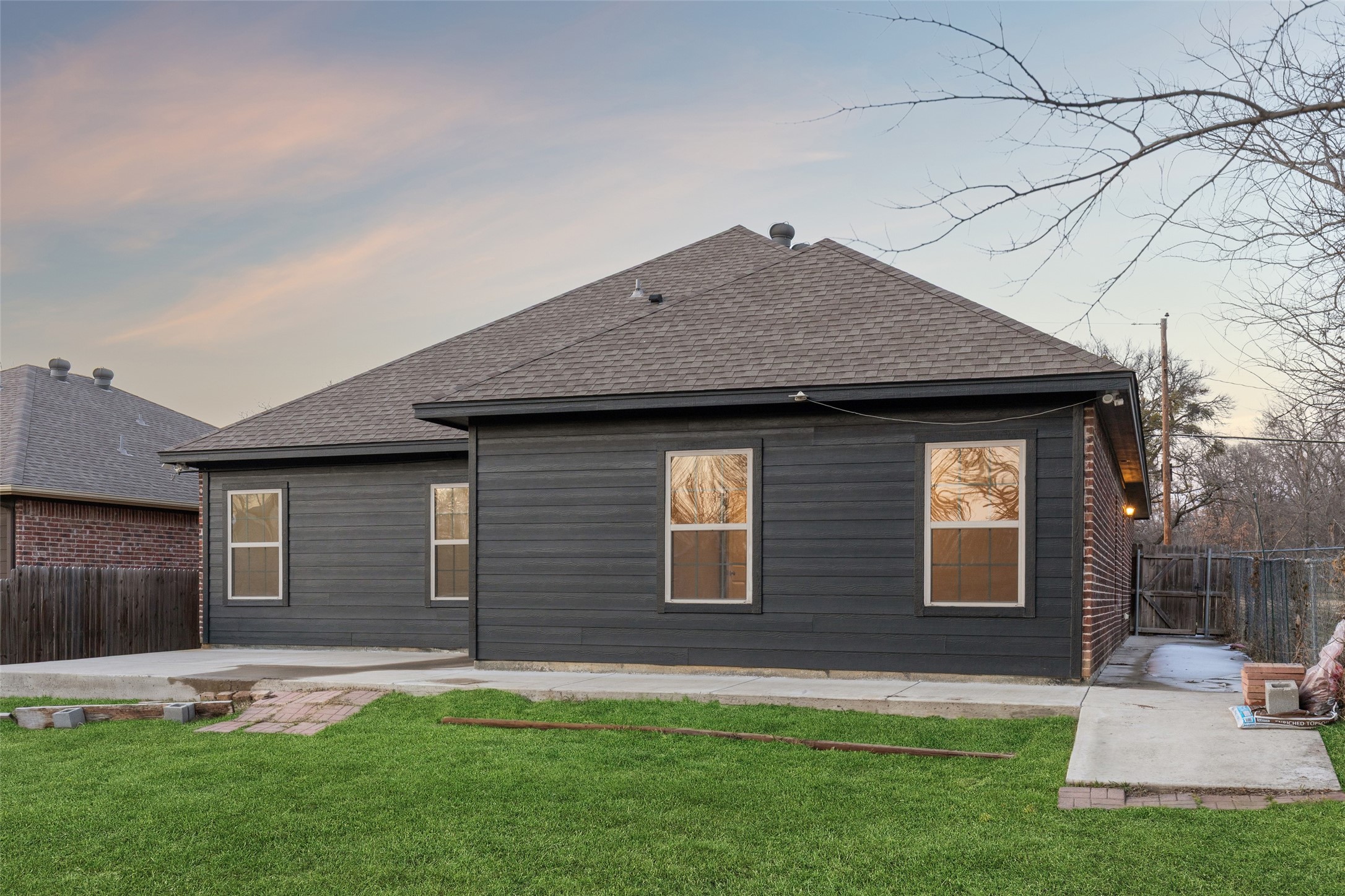 4824 Sunshine Drive Fort Worth TX 76105