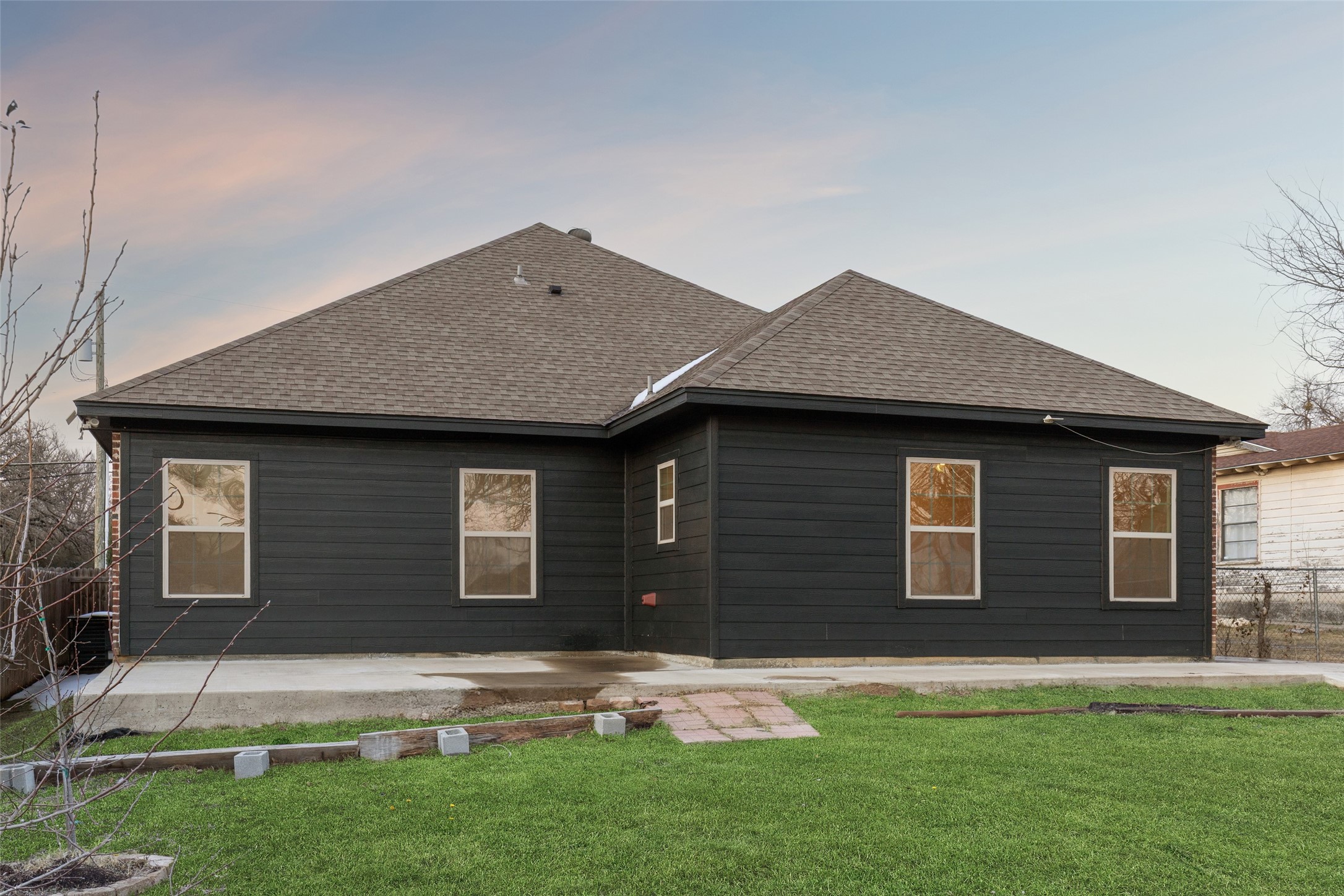 4824 Sunshine Drive Fort Worth TX 76105