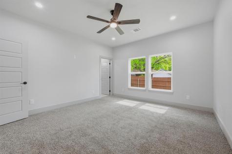 1015 Holiday Sherman TX 75090