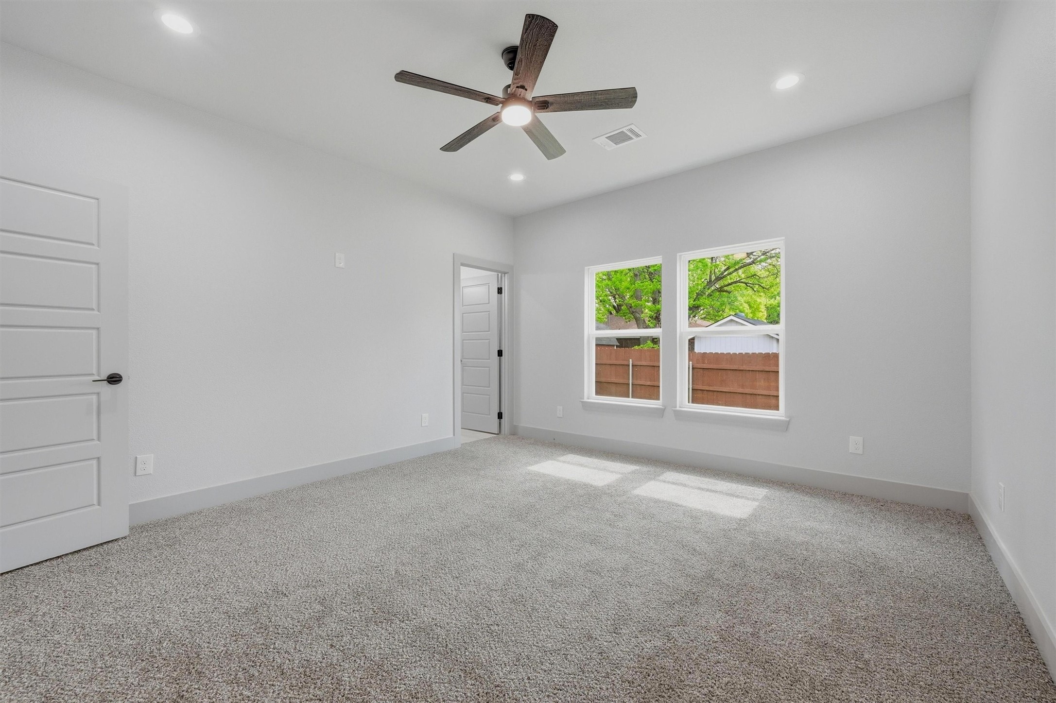 1015 Holiday Sherman TX 75090
