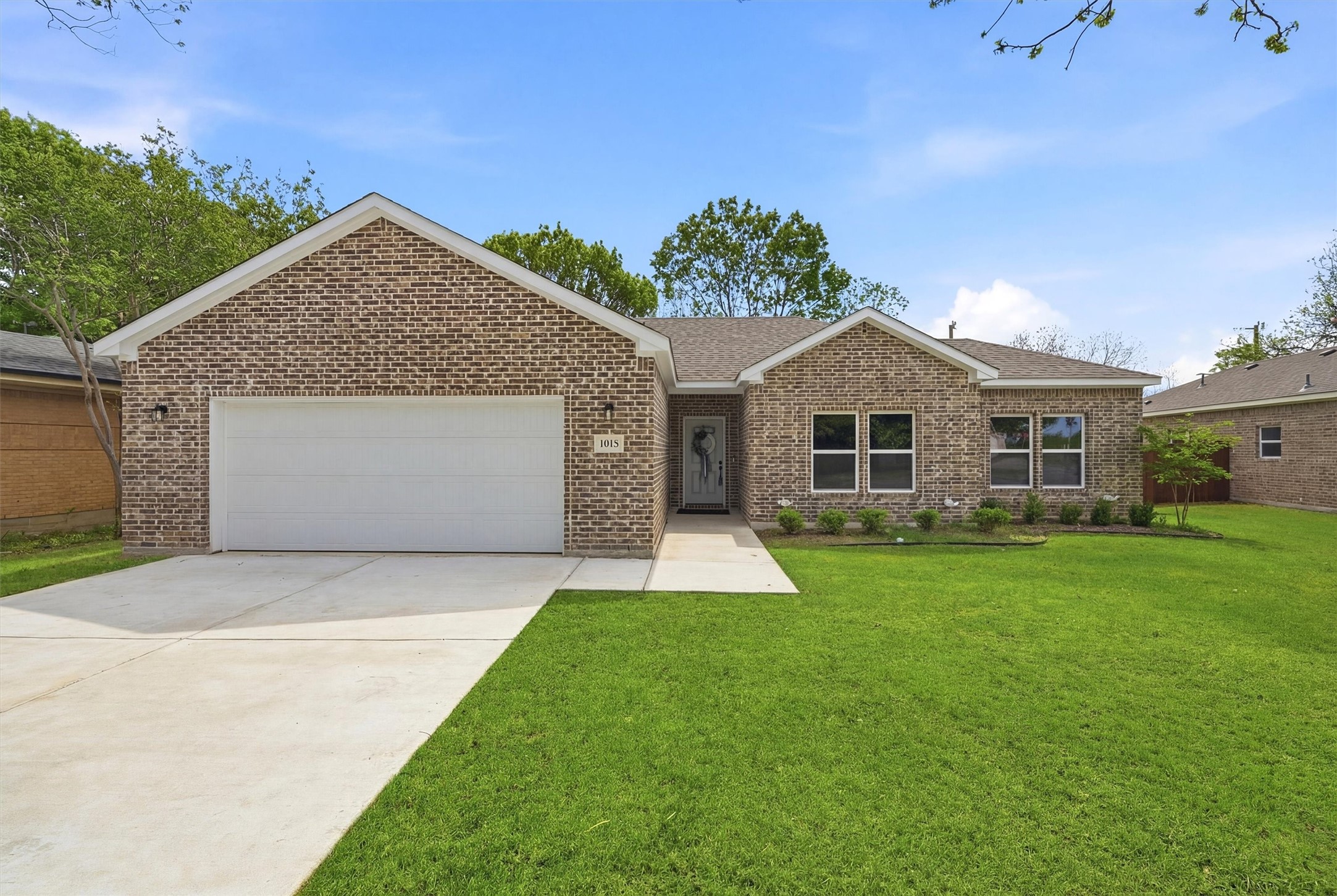 1015 Holiday Sherman TX 75090