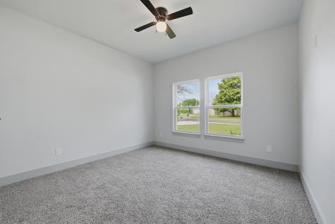 1015 Holiday Sherman TX 75090