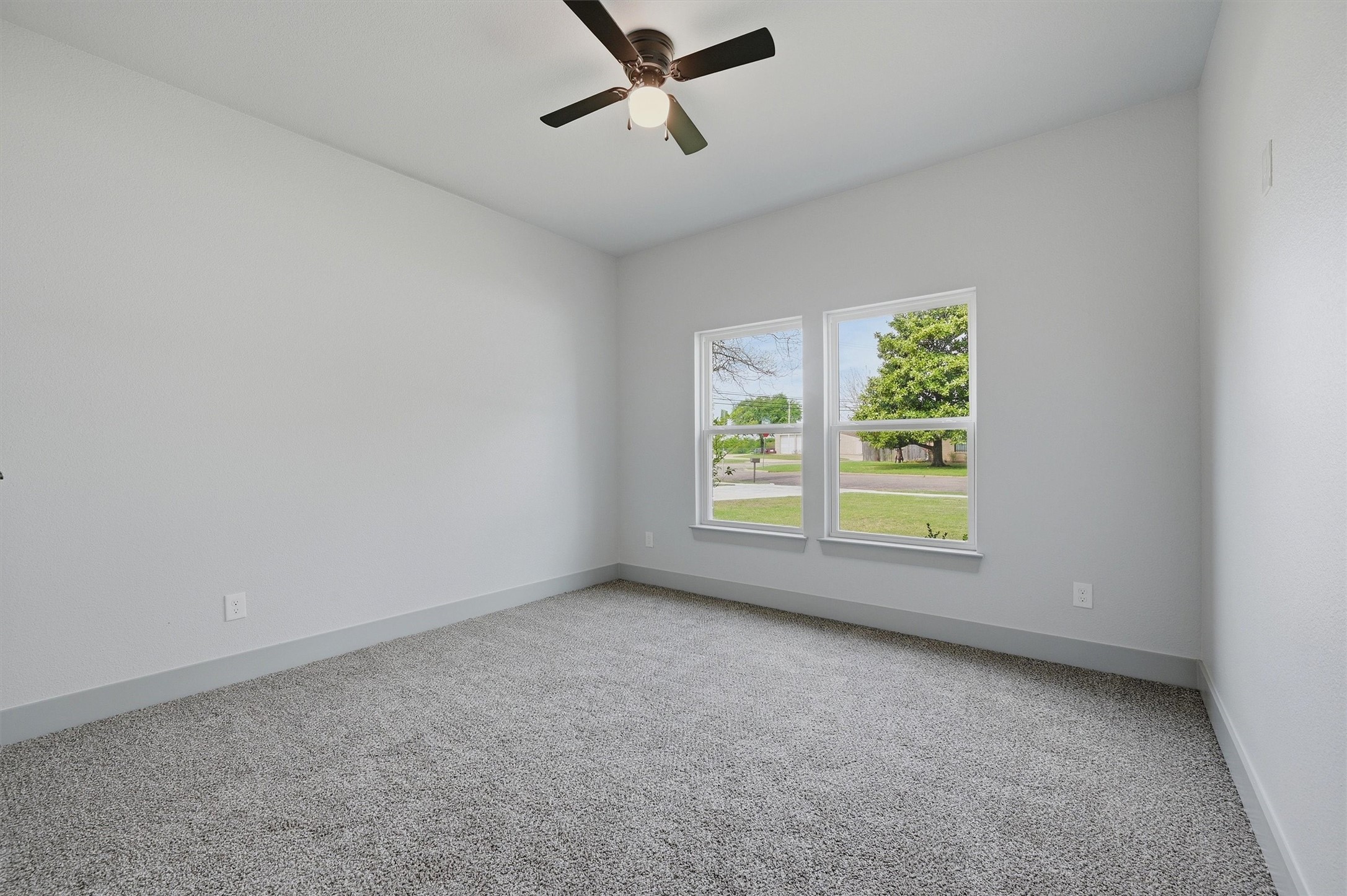 1015 Holiday Sherman TX 75090