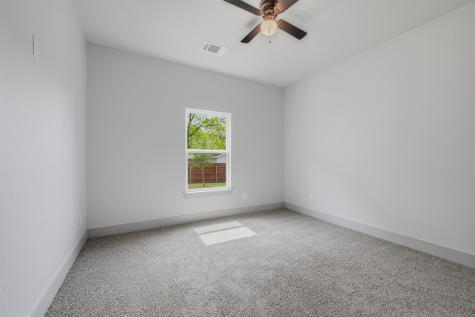 1015 Holiday Sherman TX 75090