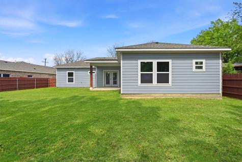 1015 Holiday Sherman TX 75090
