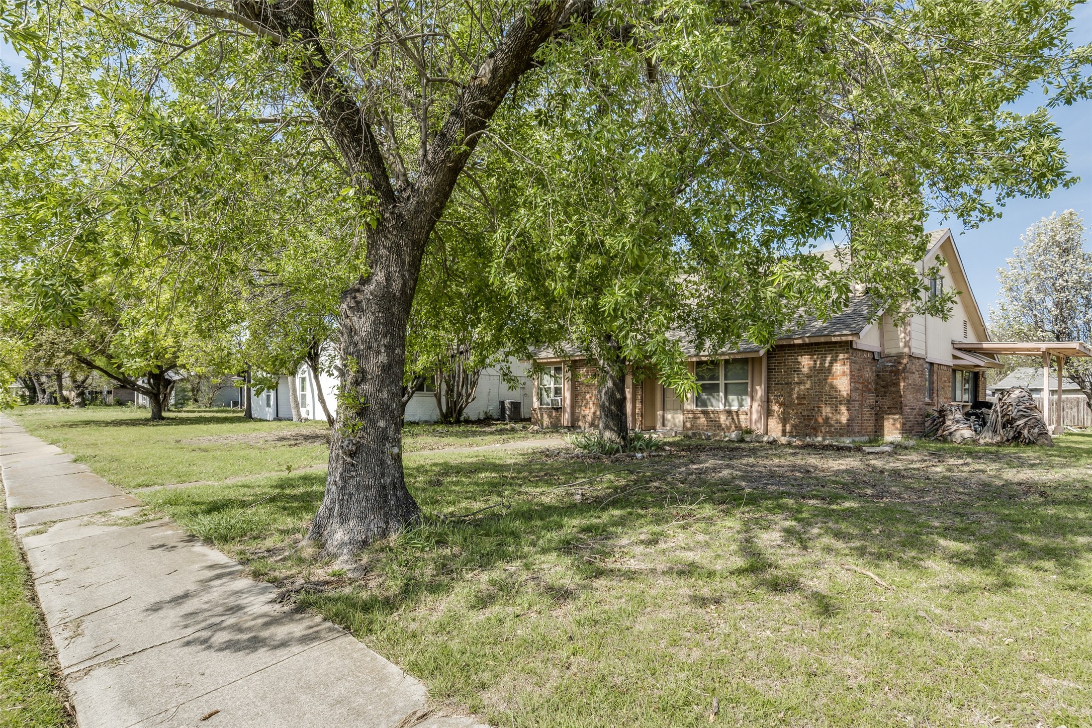 1825 Castle Drive Garland TX 75040