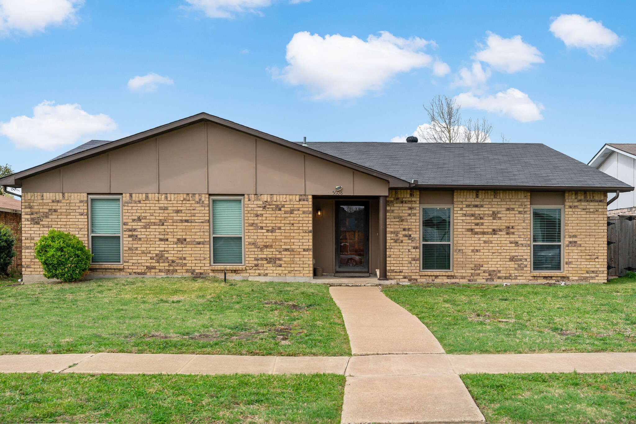 5608 Twitty Street The Colony TX 75056