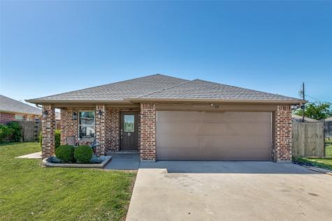 509 W Holford Street Pilot Point TX 76258