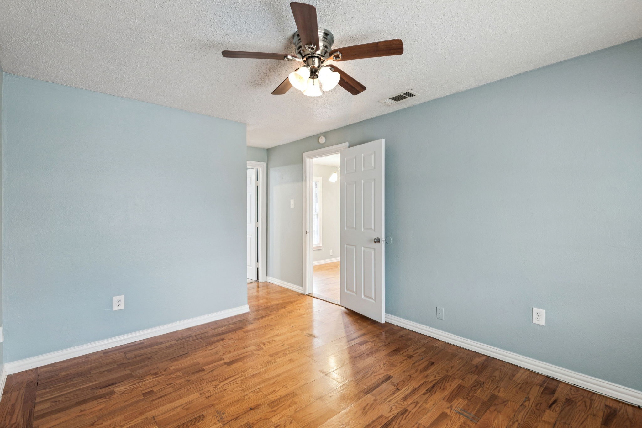 10710 Joaquin Drive Dallas TX 75228