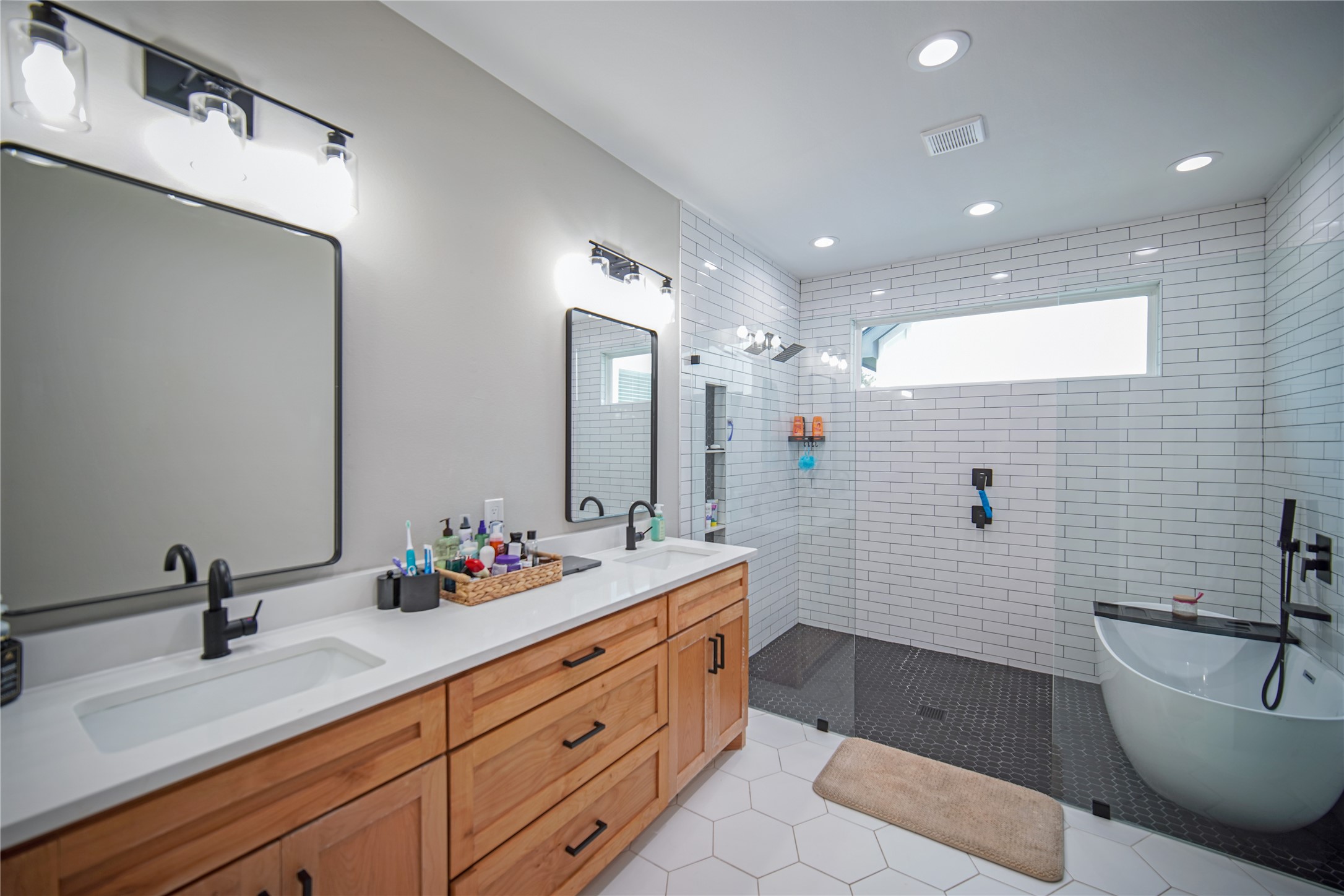 230 Driftwood Court Runaway Bay TX 76426