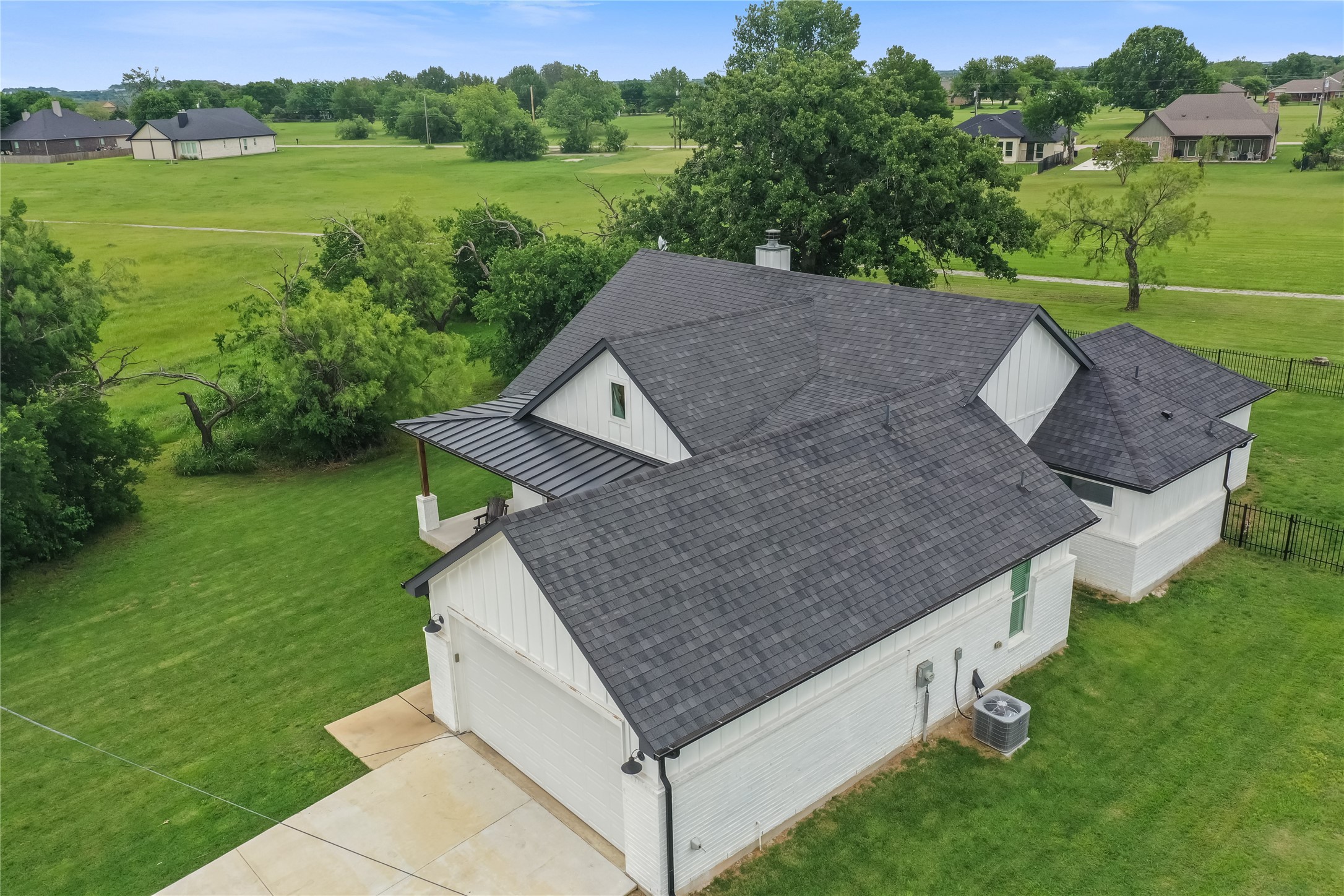 230 Driftwood Court Runaway Bay TX 76426
