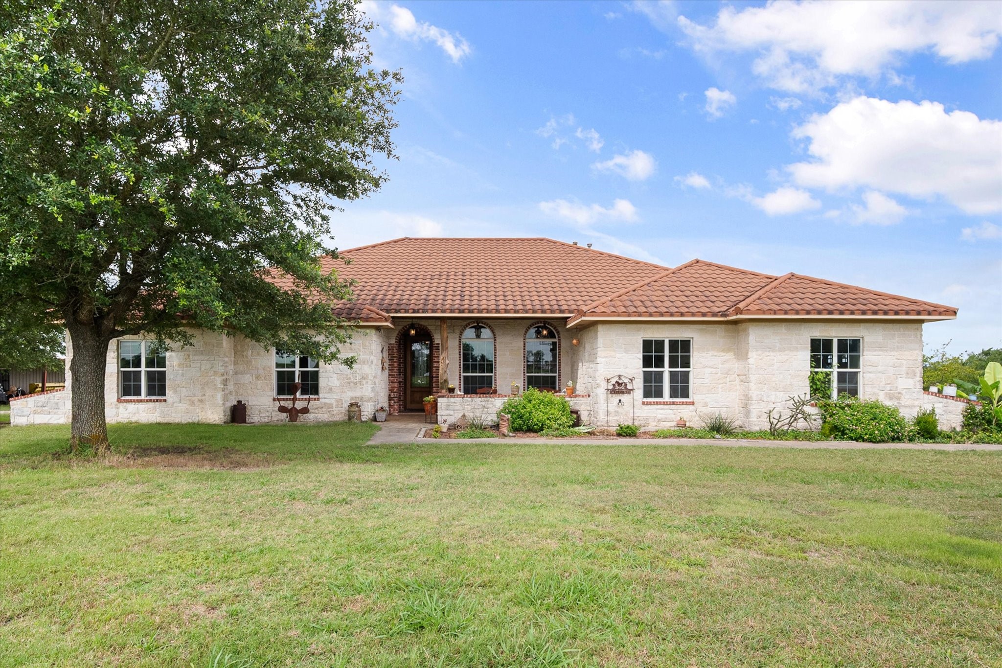 989 N Fm 55 Barry TX 75102