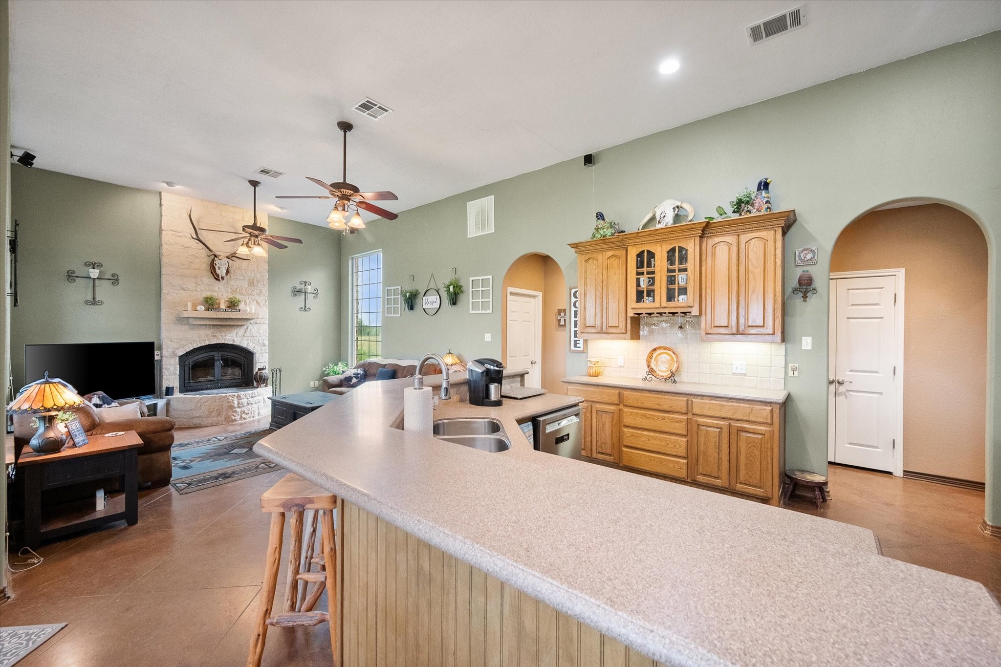 989 N Fm 55 Barry TX 75102