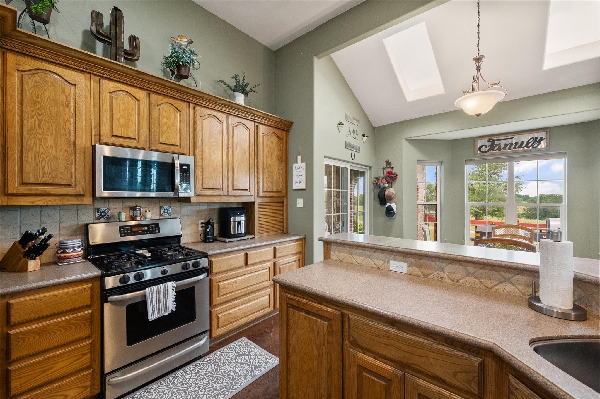 989 N Fm 55 Barry TX 75102