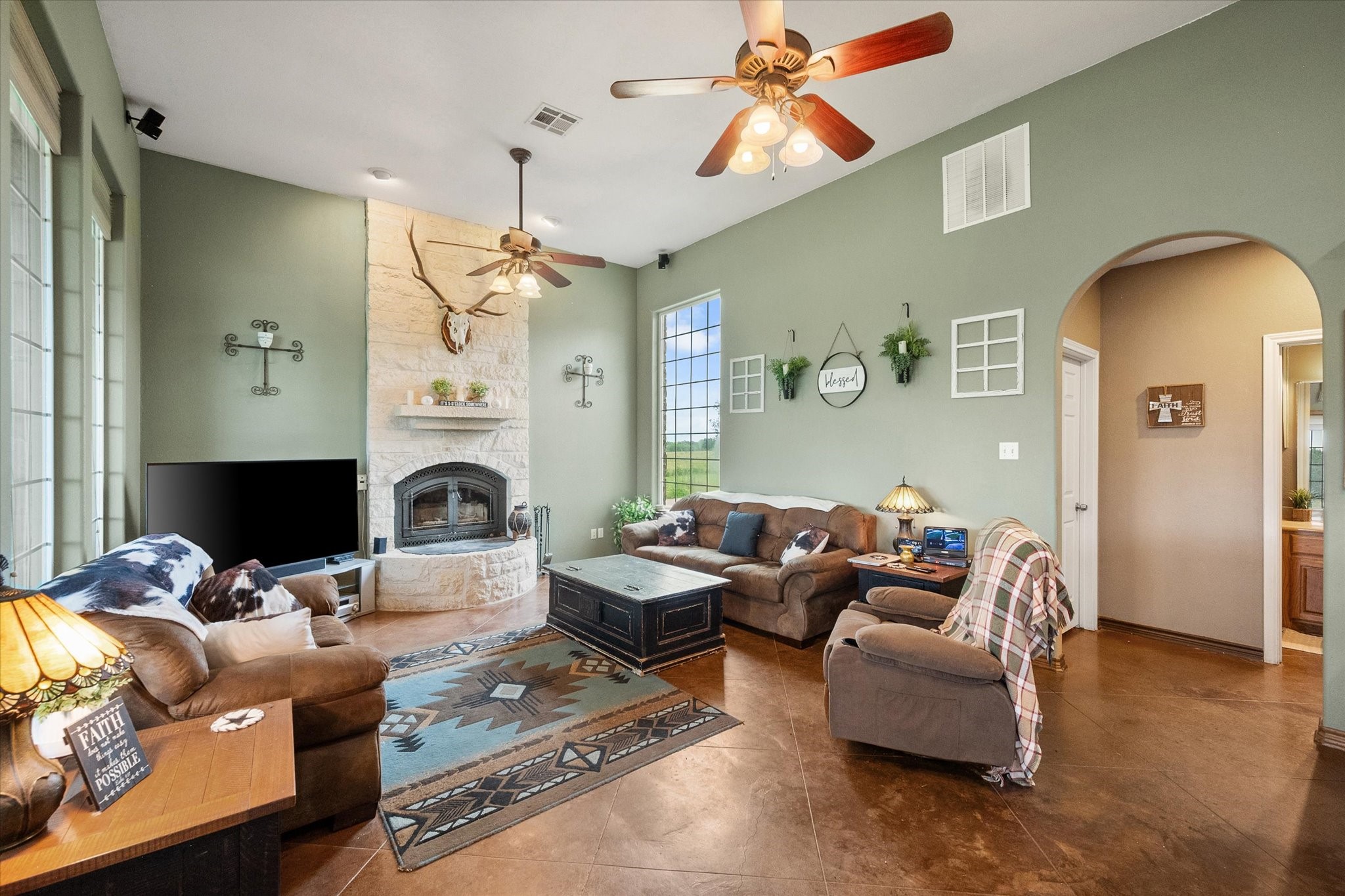 989 N Fm 55 Barry TX 75102