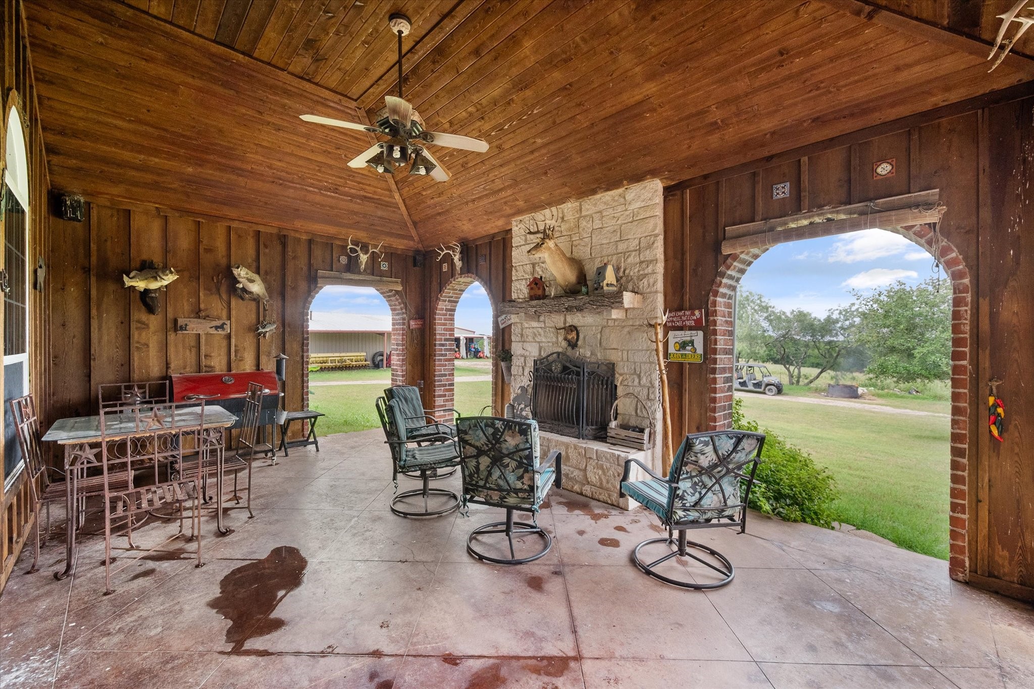 989 N Fm 55 Barry TX 75102