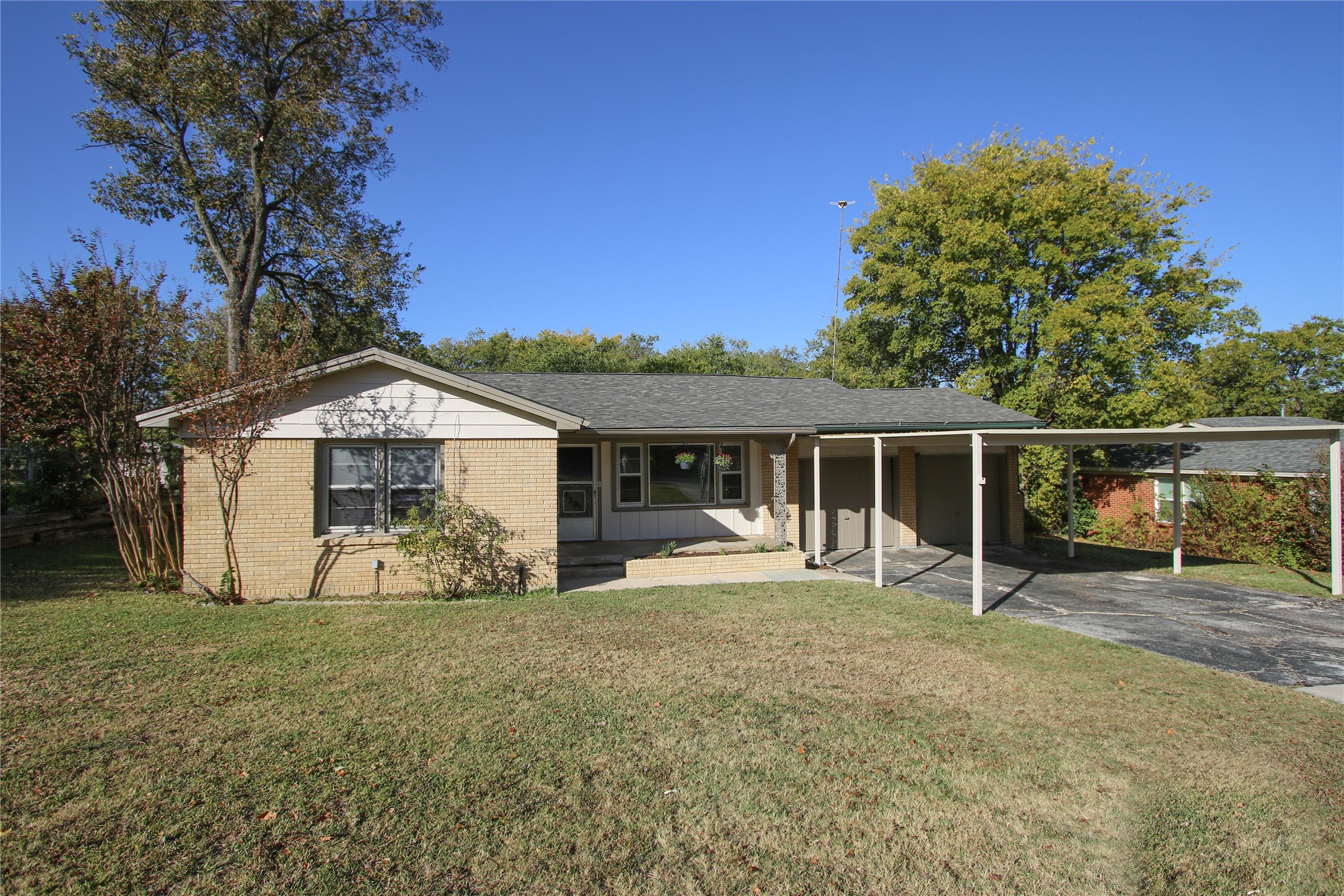 4305 Highland Lake Drive Lake Worth TX 76135