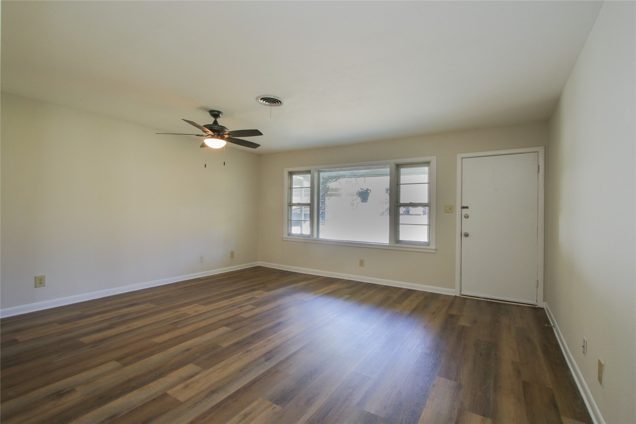 4305 Highland Lake Drive Lake Worth TX 76135