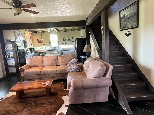 715 County Road 426 Purmela TX 76566