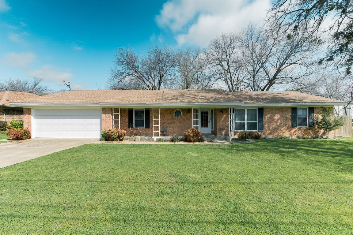 713 Bluebird Street Fort Worth TX 76140