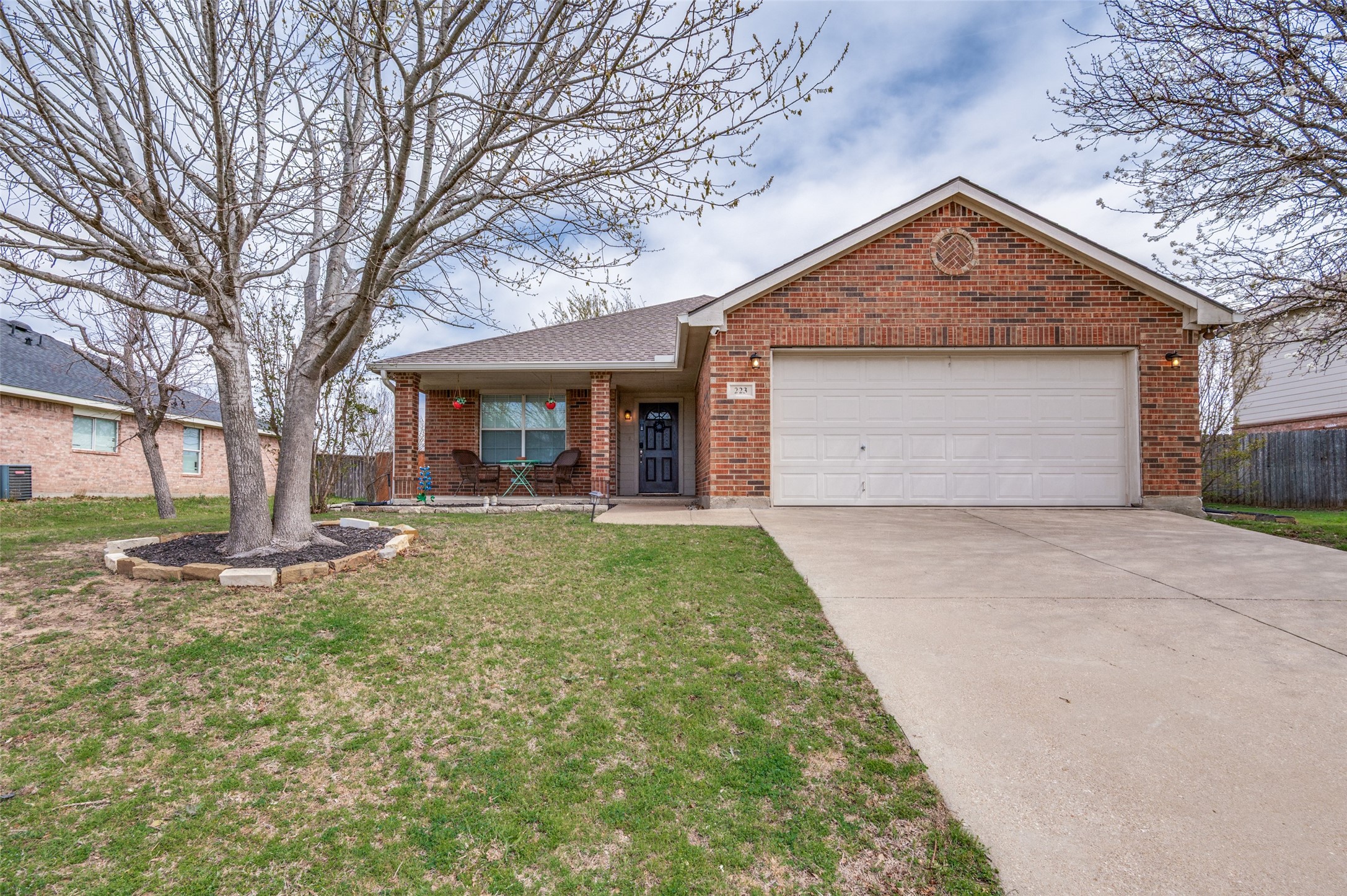 223 Gayleh Lane Waxahachie TX 75165