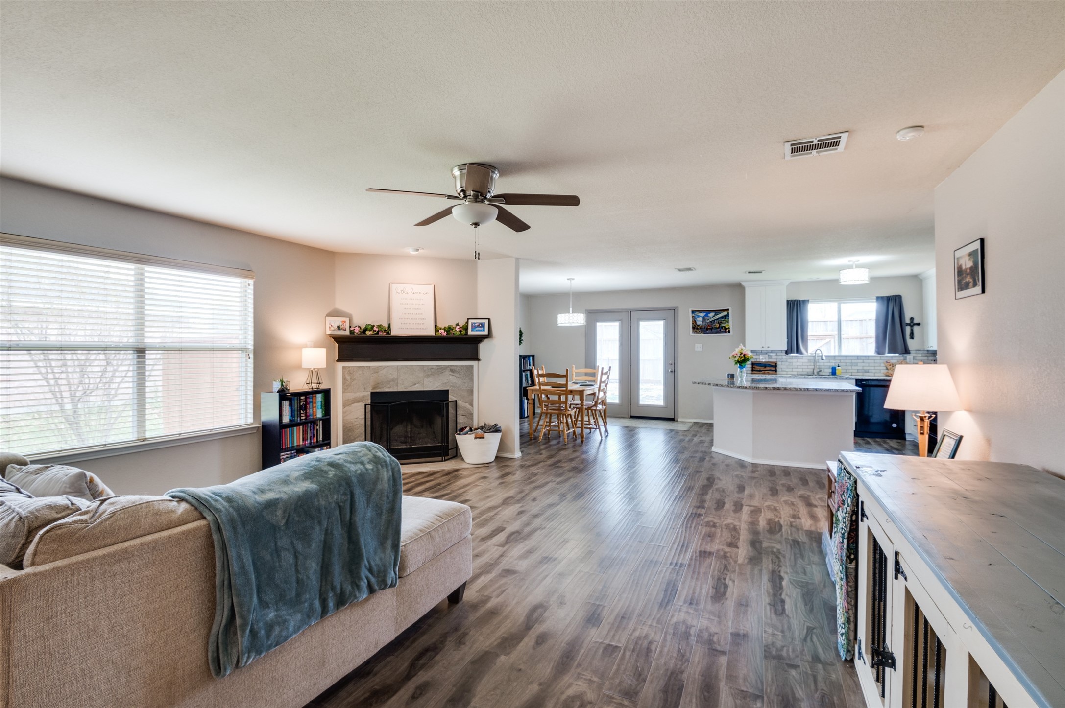 223 Gayleh Lane Waxahachie TX 75165