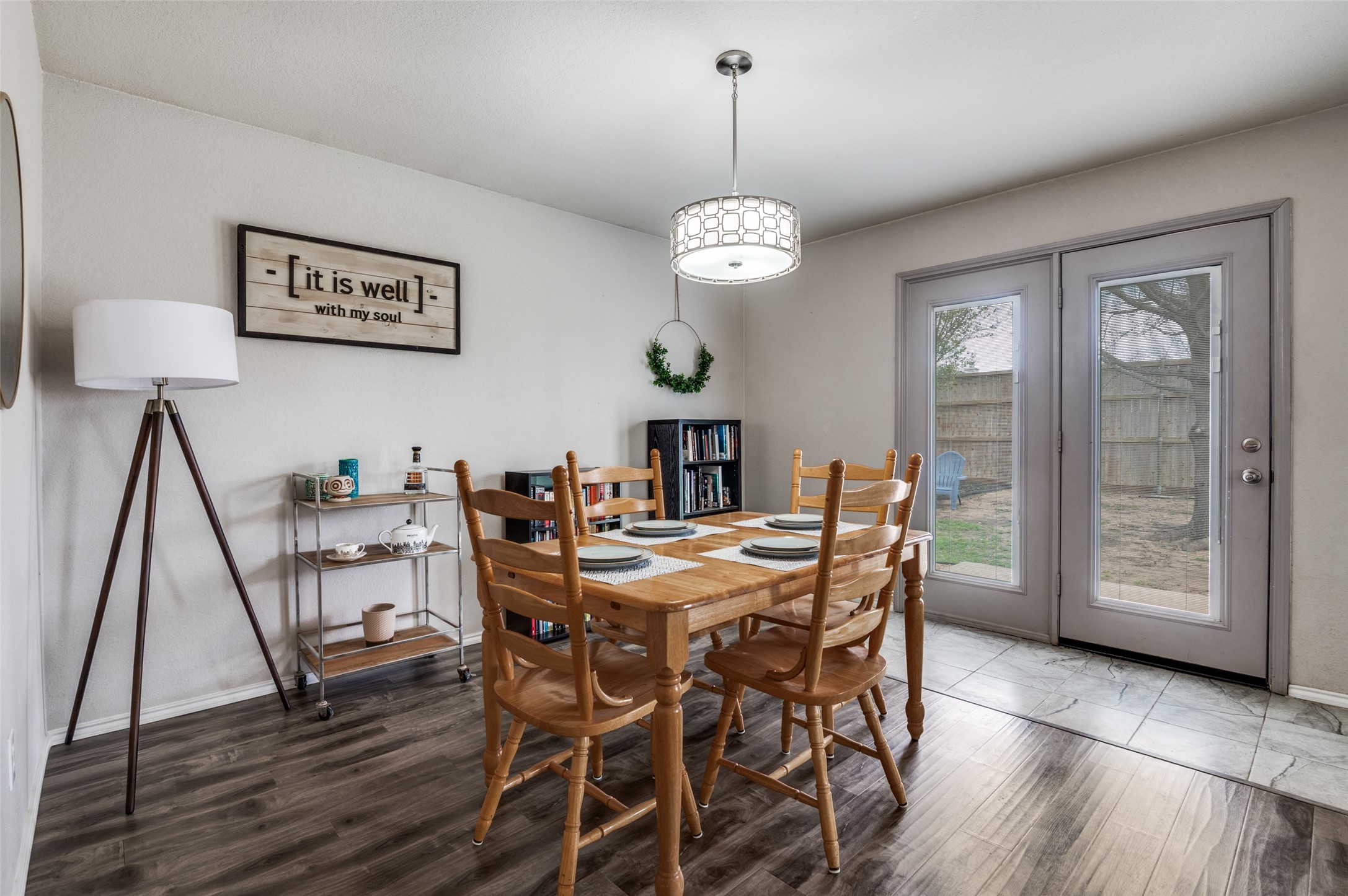 223 Gayleh Lane Waxahachie TX 75165