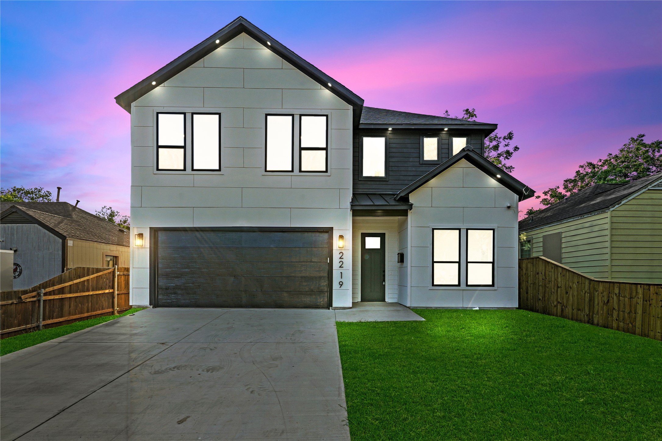 2219 W Lovers Lane Dallas TX 75235
