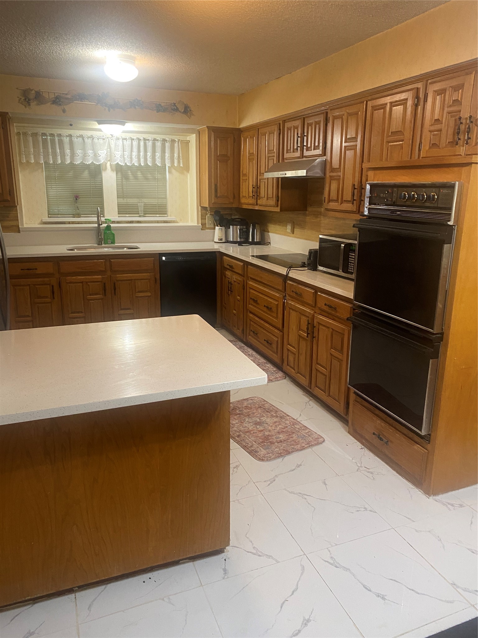 2738 Belmeade Drive Carrollton TX 75006
