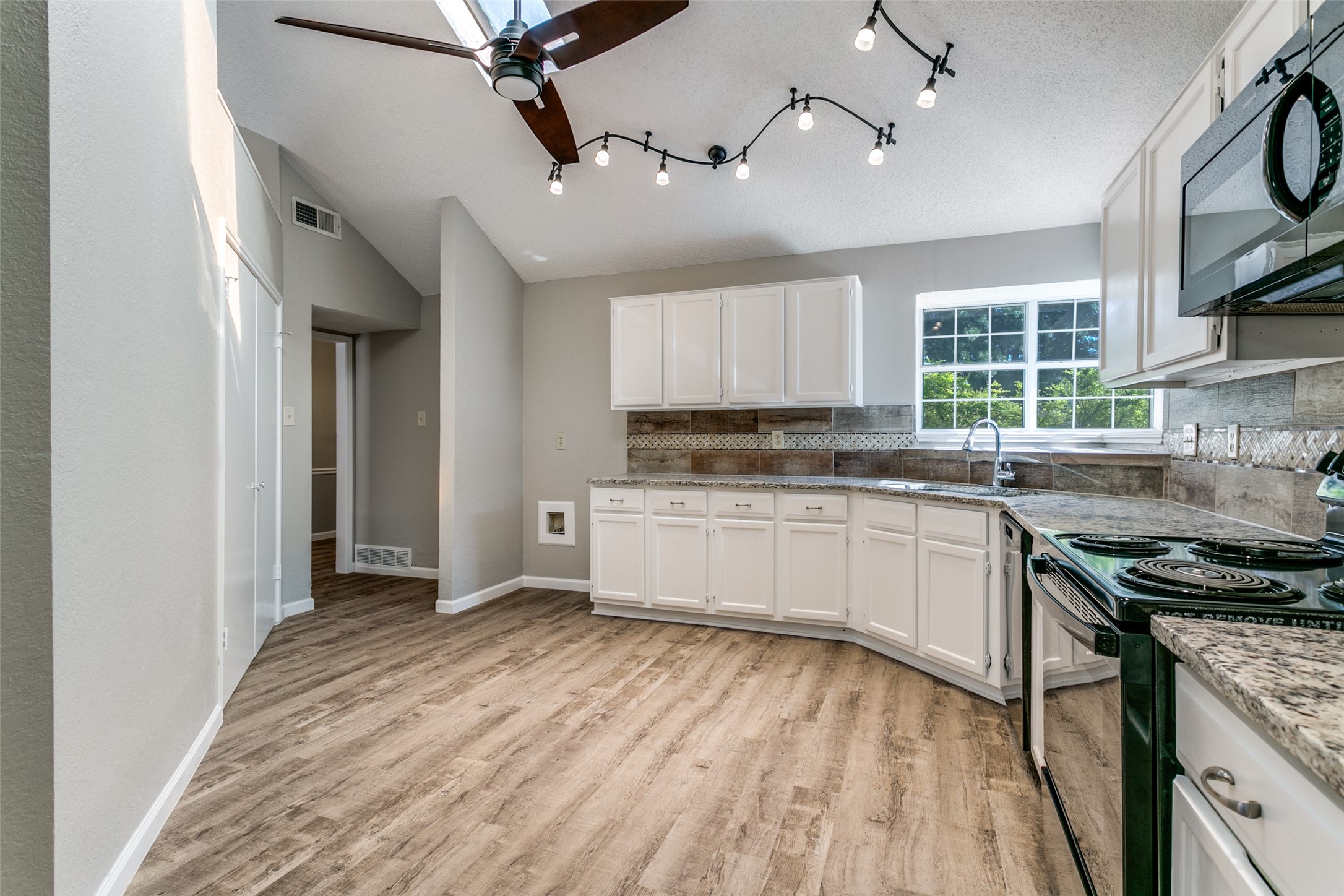 1546 Winter Park Lane Lewisville TX 75077