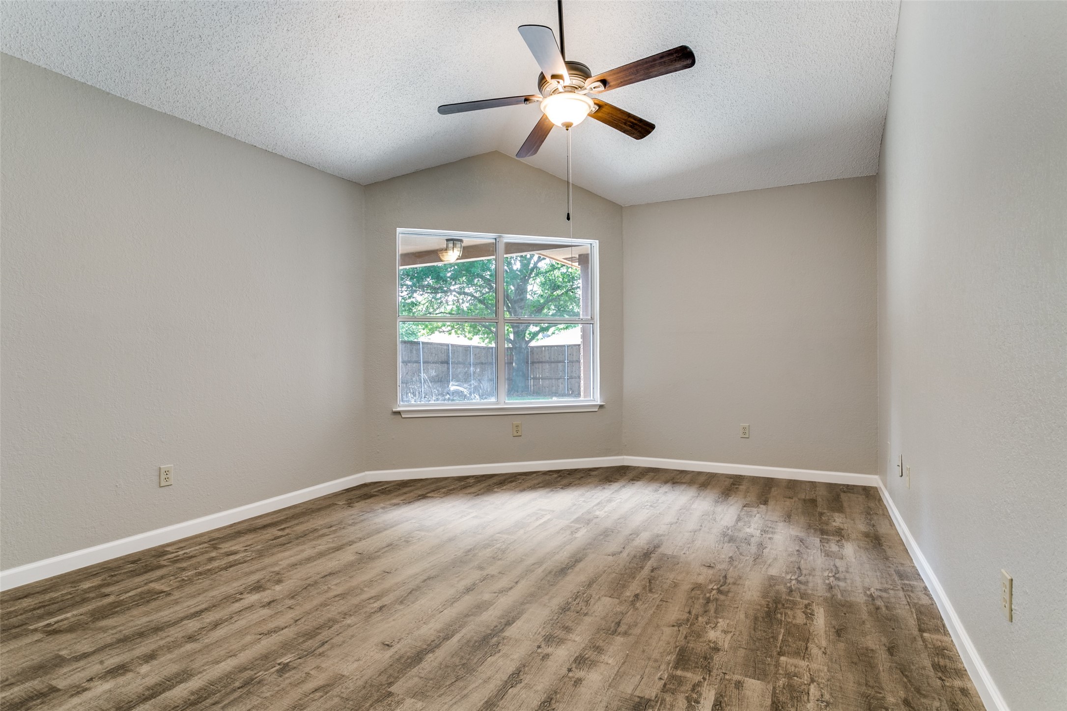 1546 Winter Park Lane Lewisville TX 75077