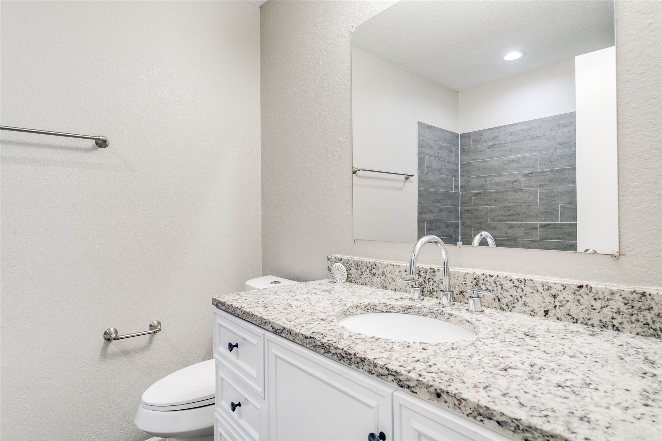 1546 Winter Park Lane Lewisville TX 75077