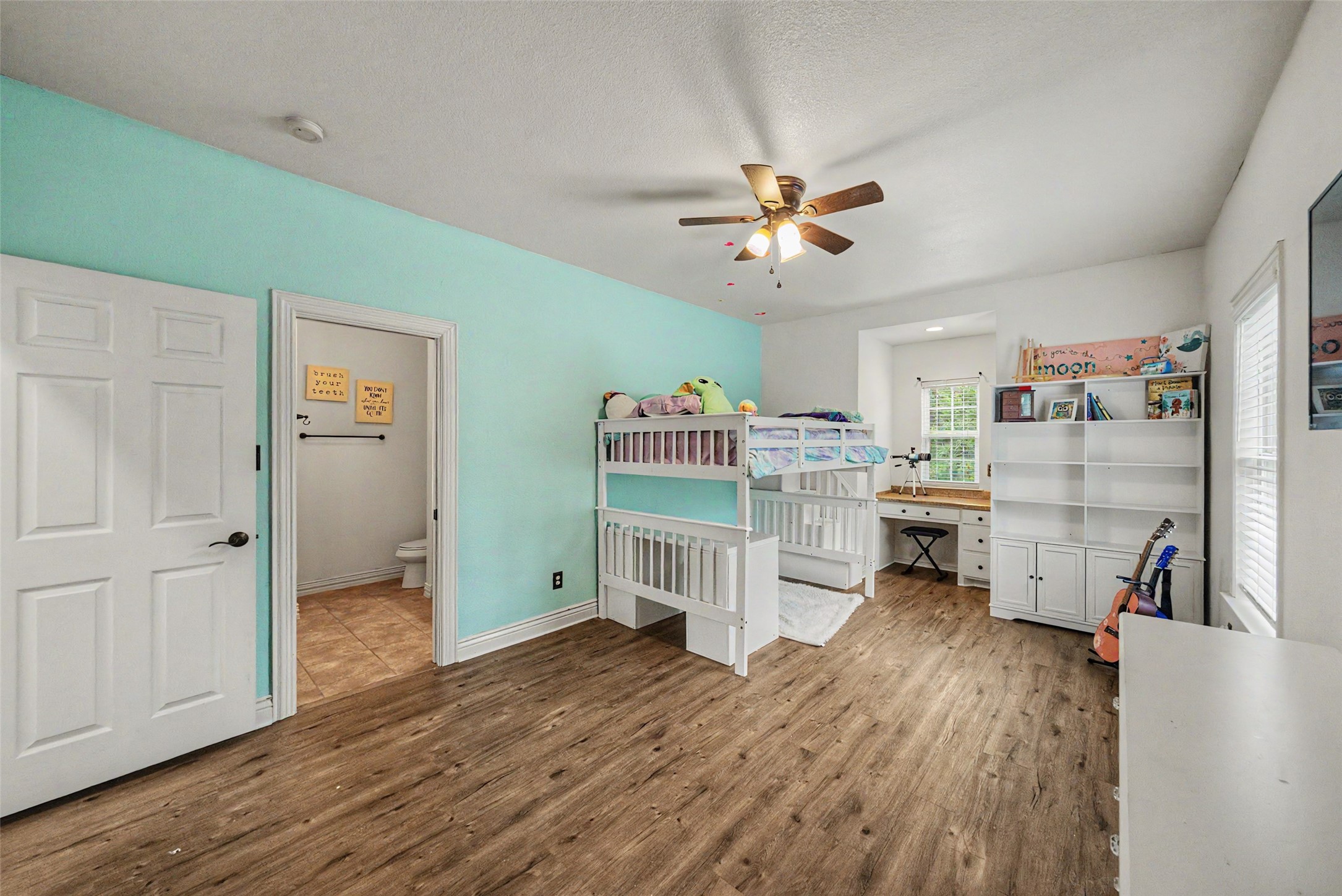 5480 Bridle Path Aubrey TX 76227