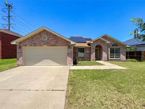 2048 Southwood Trail Grand Prairie TX 75052