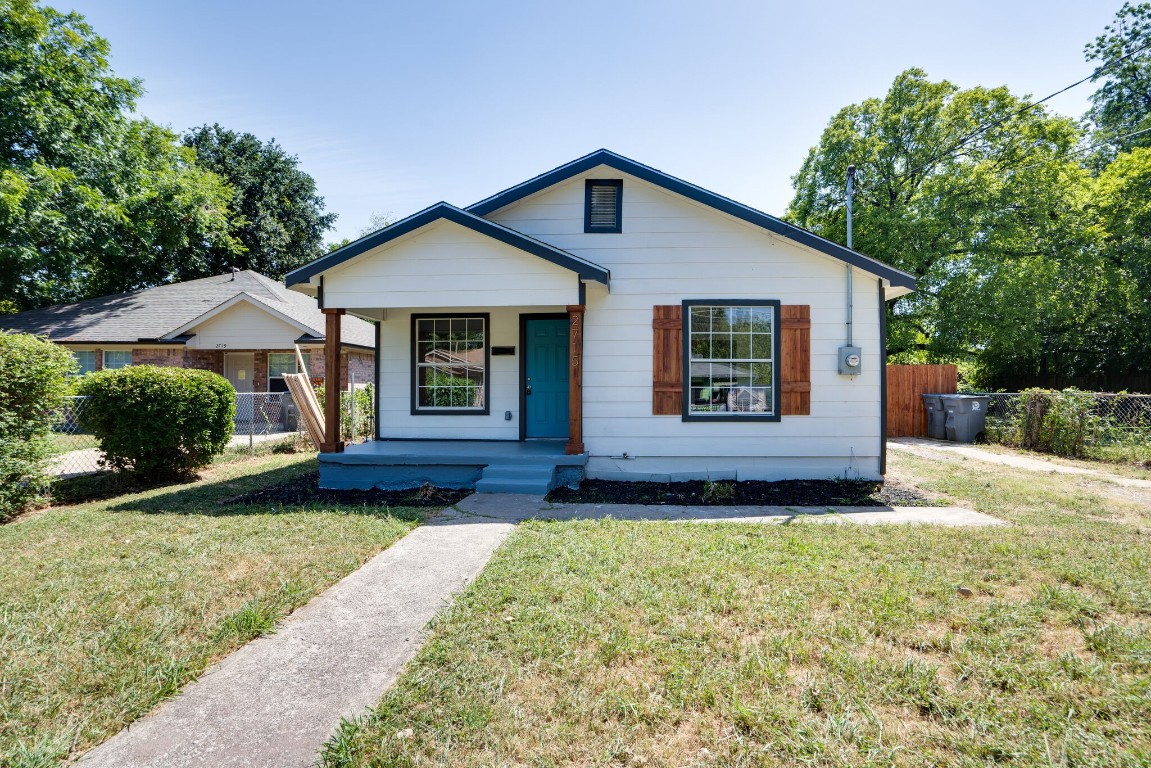 2715 Gertrude Avenue Dallas TX 75210