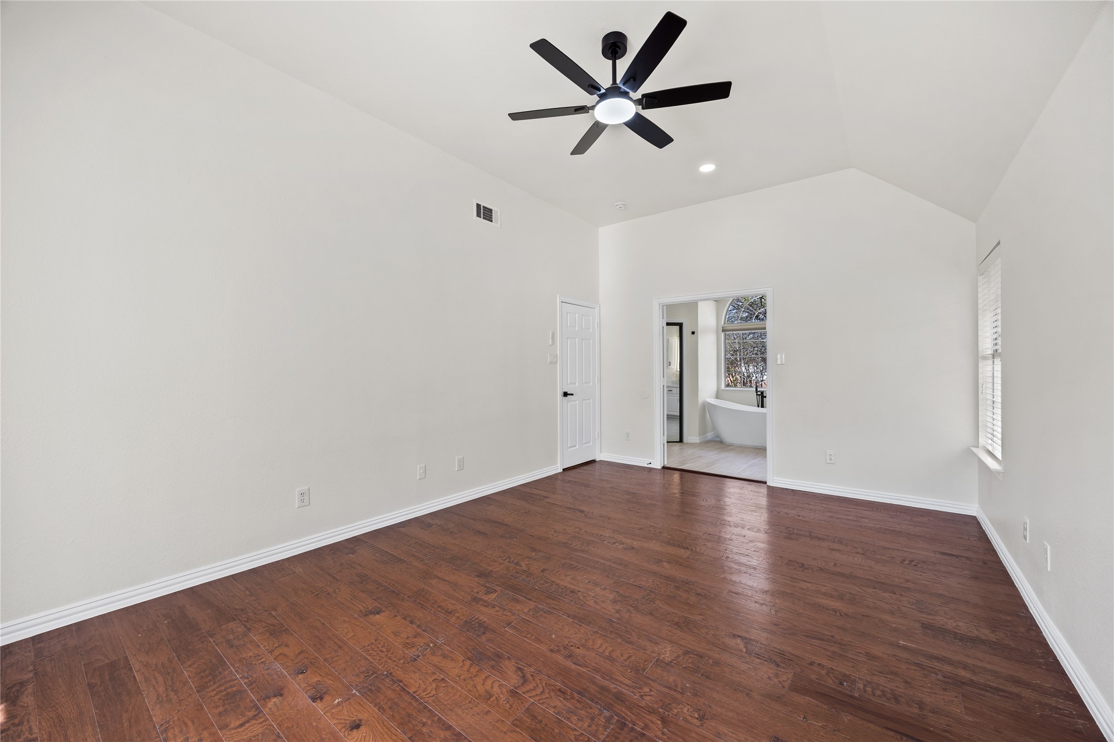 2504 Springhill Drive Grapevine TX 76051