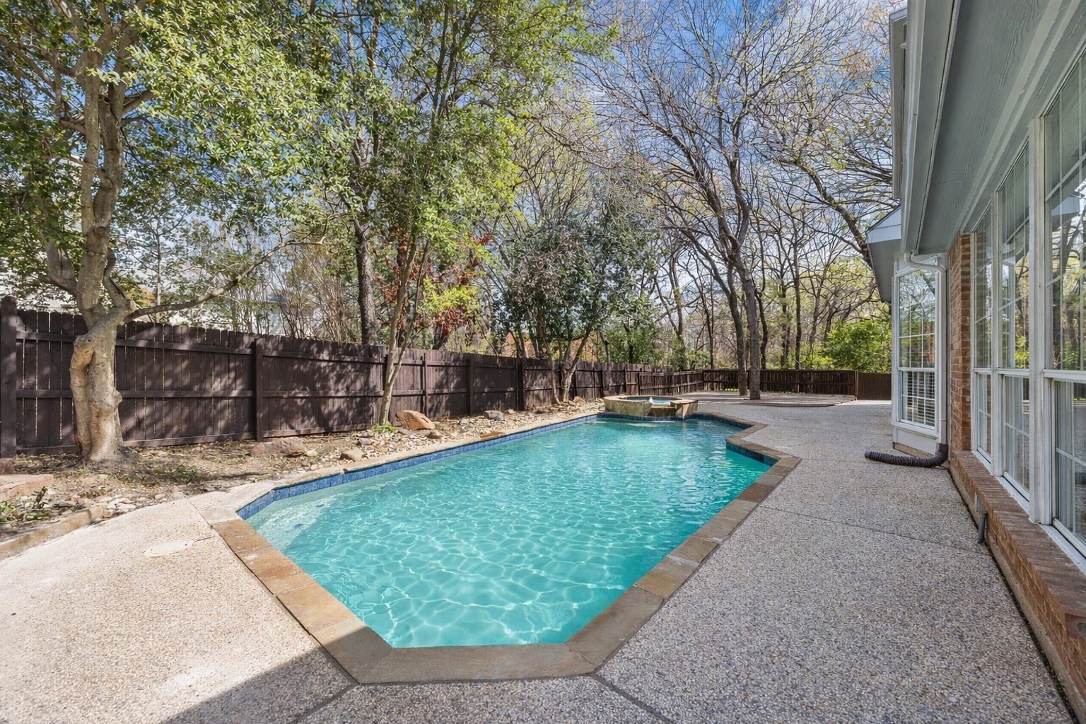 2504 Springhill Drive Grapevine TX 76051
