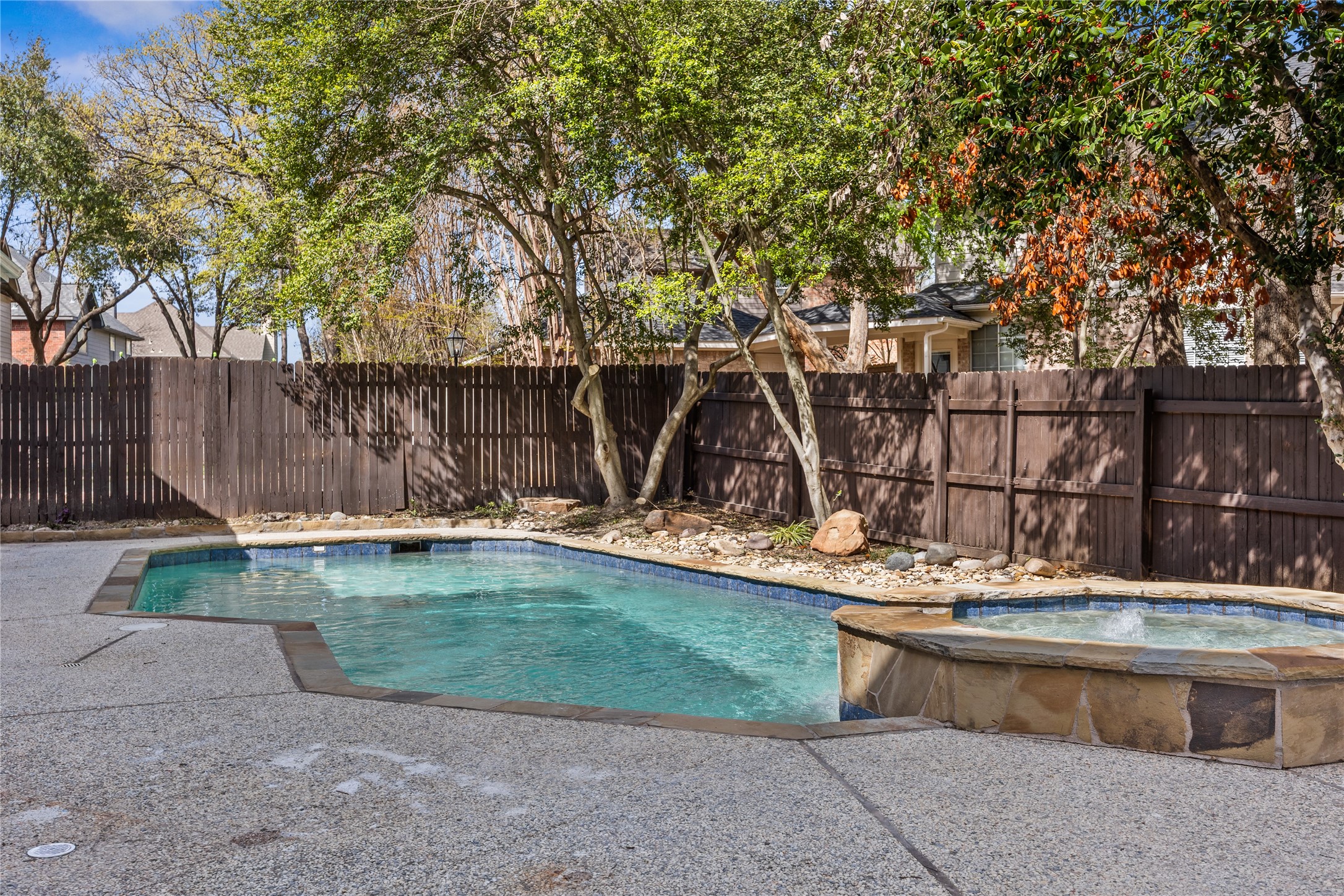 2504 Springhill Drive Grapevine TX 76051
