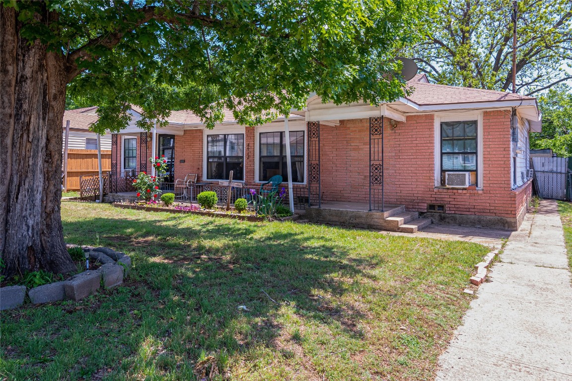 2912 Gipson Street Fort Worth TX 76111