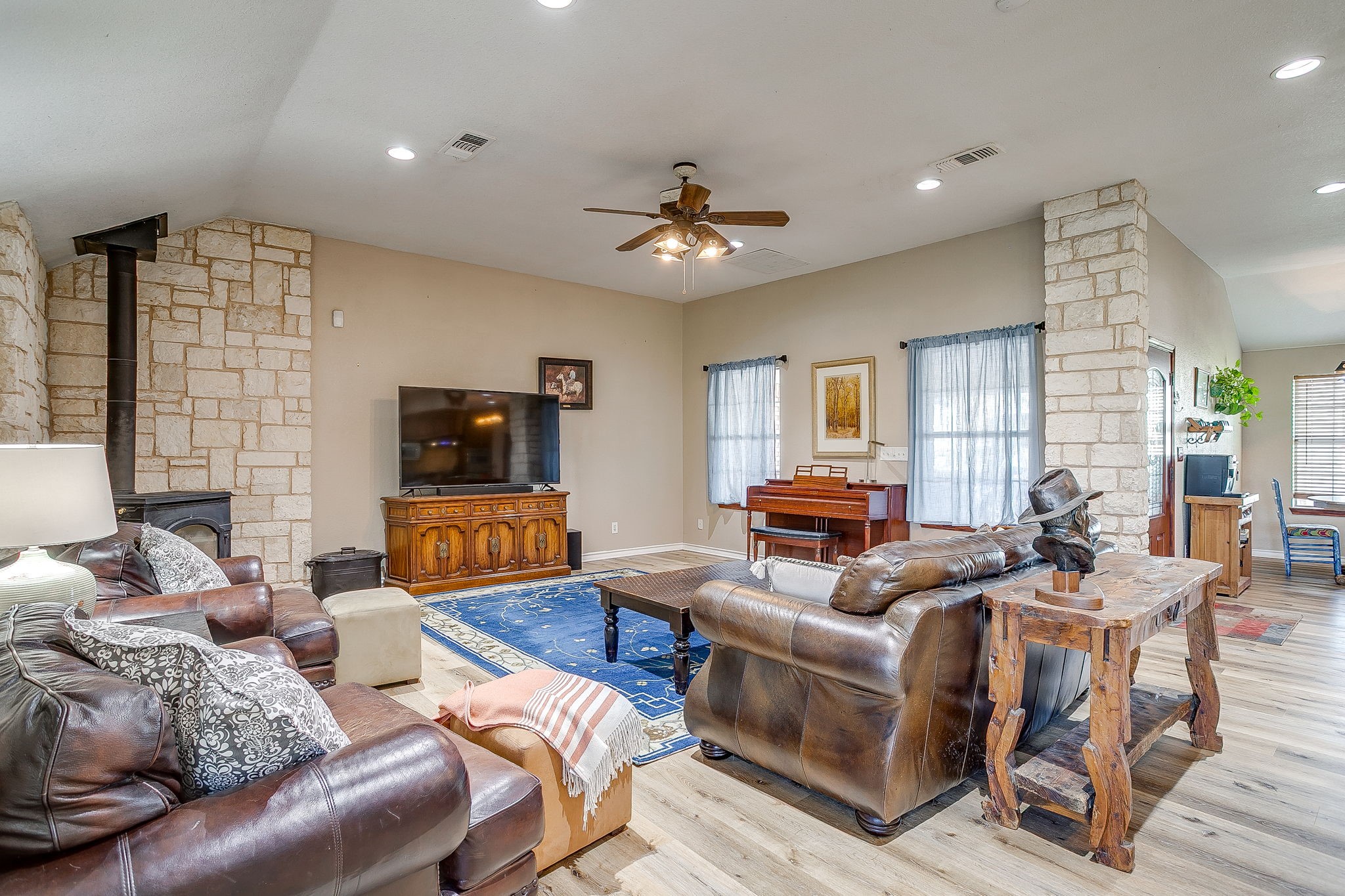 1390 Mary Drive Weatherford TX 76085